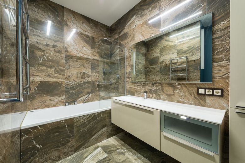 Какой клей подходит для плитки 1200×2800 мм?