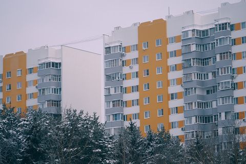 Какой конструктив перегородок использует застройщик в «Опера Хаус» и почему это критично