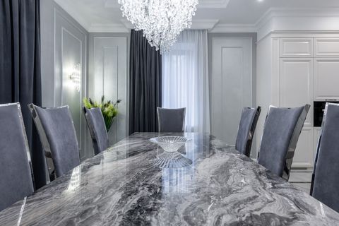 Почему мрамор в ЖК Avenue 77 требует инженерного расчёта, а не только