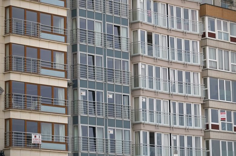 Какие нормативы регулируют установку внешних блоков на фасаде многоквартирного дома?